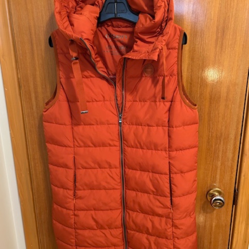 Olsen Outdoor Puffer Vest - water repellent. Spring / Fall. (M)